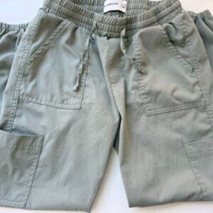 Abercrombie kids Girls Sage Green Pants Size 7/8